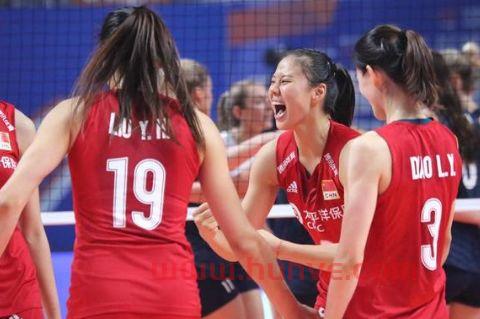 中国女排对阵美国直播（中国女排对阵美国直播录像）