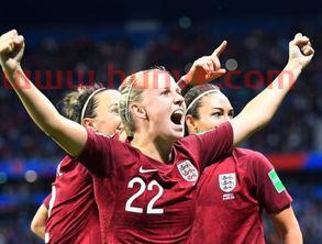 女足主教练穿雨衣视频播放(女足主教练穿雨衣视频播放在线观看)