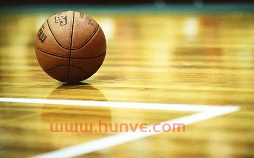篮球比赛裁判回看视频教学(篮球赛裁判记录)