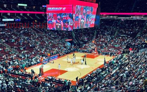 火箭队哈登活动照片合影(火箭队哈登说什么了)